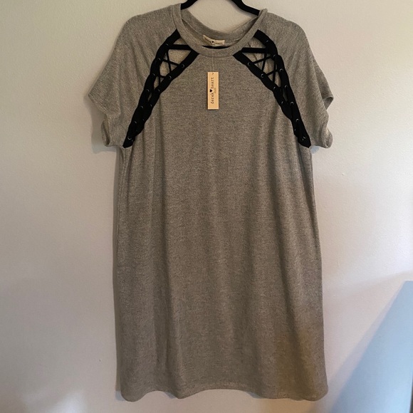 Derek Heart Dresses & Skirts - Lace Up Detail Short Sleeve Dress